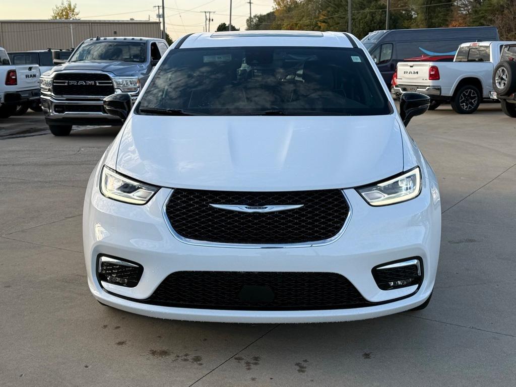 new 2026 Chrysler Pacifica car, priced at $47,101
