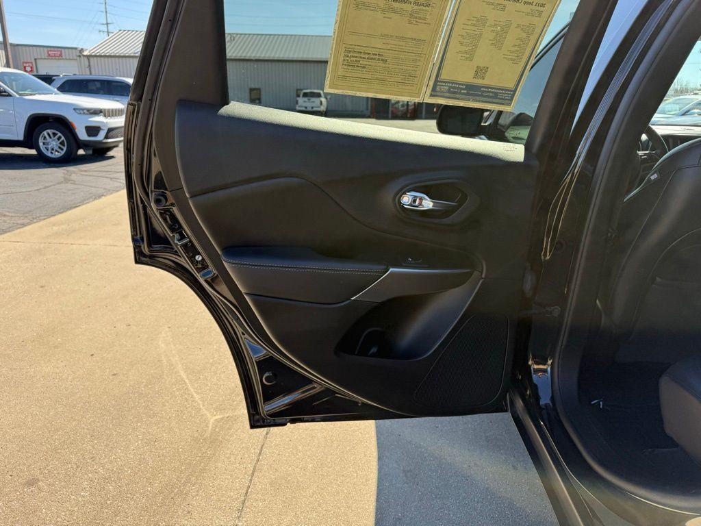 used 2021 Jeep Cherokee car, priced at $18,691
