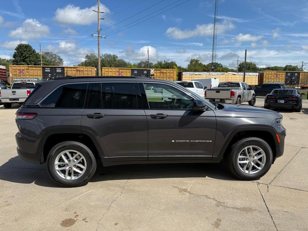 new 2025 Jeep Grand Cherokee car, priced at $39,908