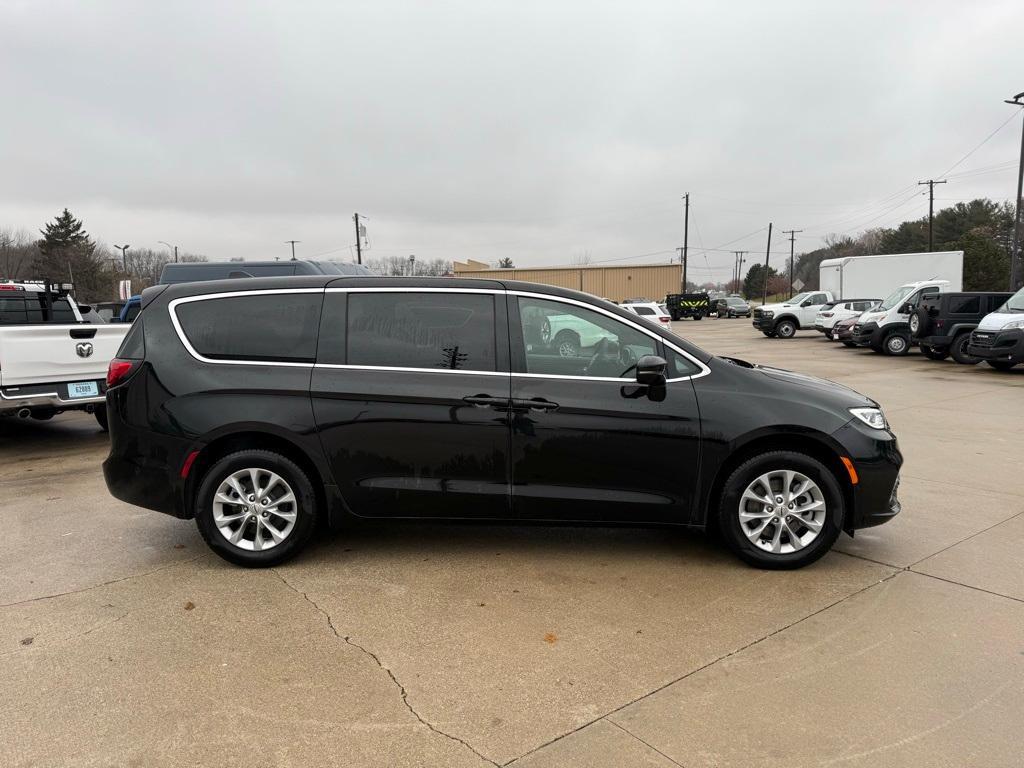 new 2025 Chrysler Pacifica car, priced at $48,111
