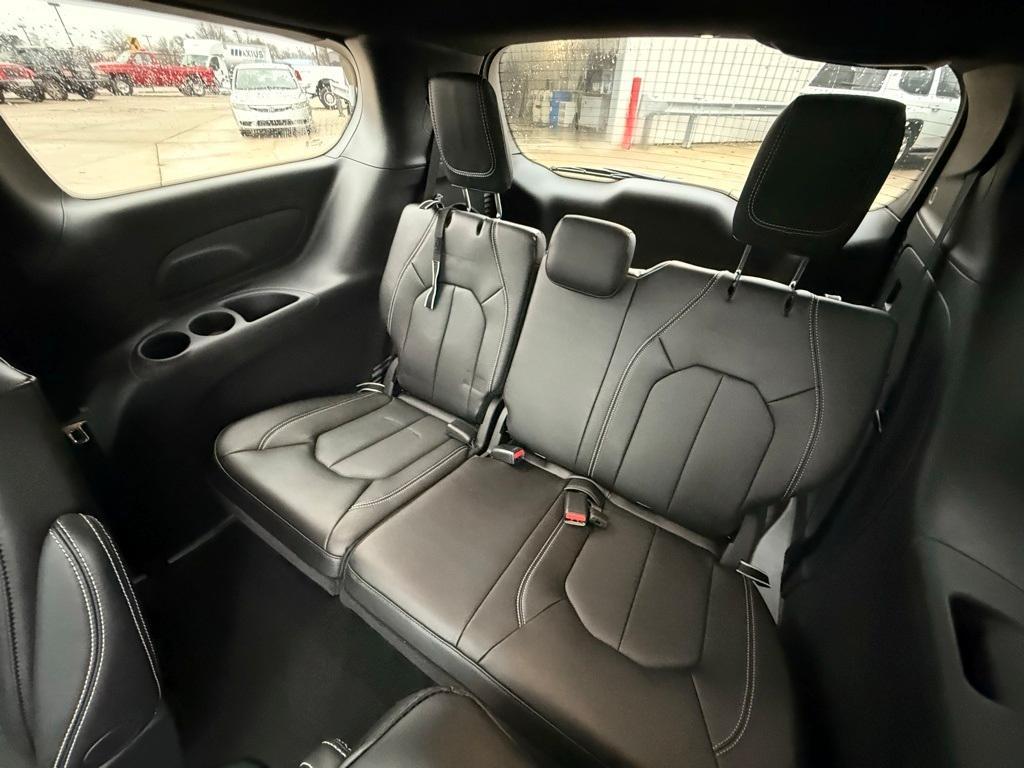 new 2025 Chrysler Pacifica car, priced at $48,111