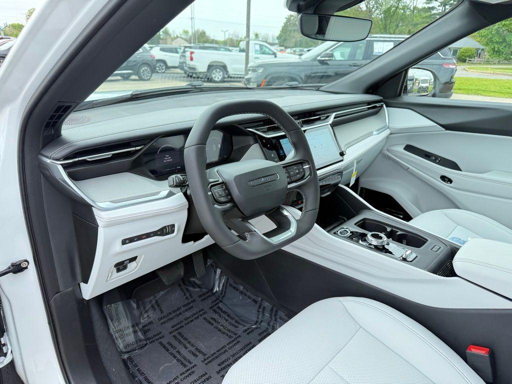 new 2026 Jeep Cherokee car, priced at $44,305