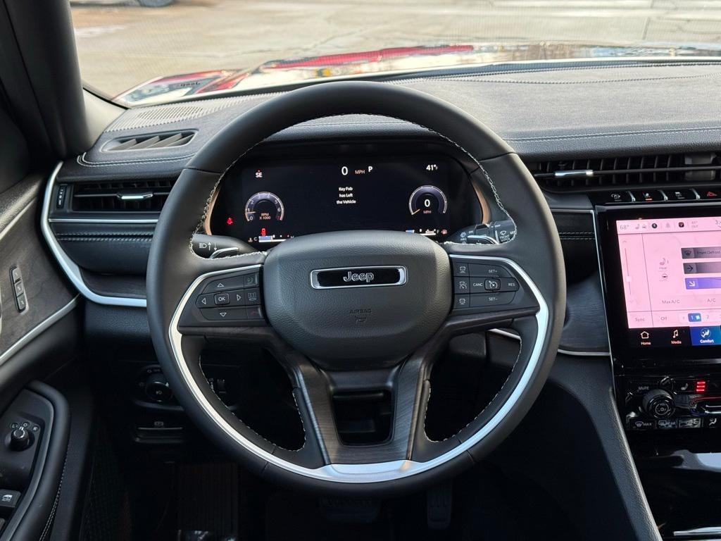 new 2025 Jeep Grand Cherokee car, priced at $47,970