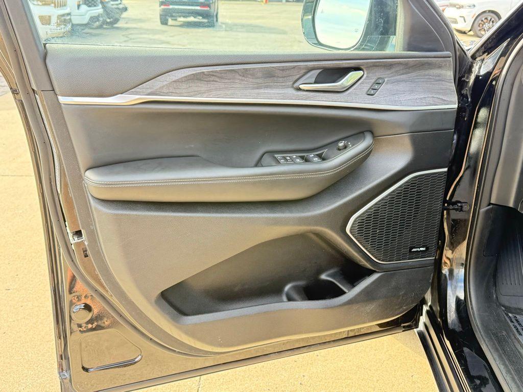 used 2024 Jeep Grand Cherokee L car, priced at $34,891
