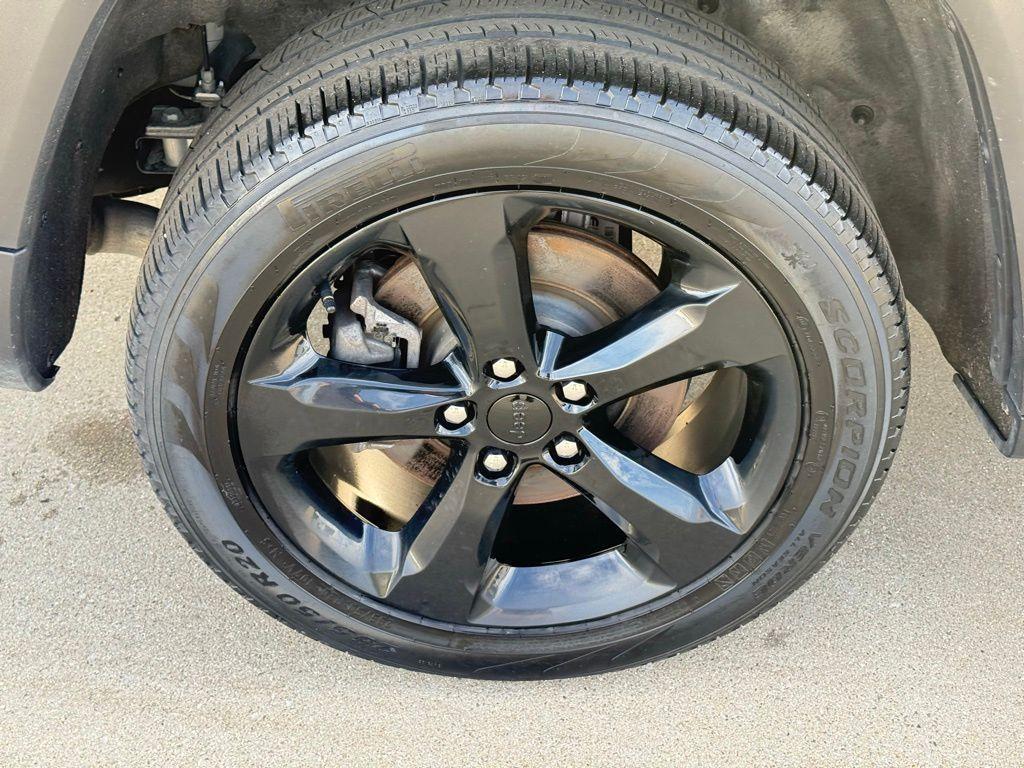 used 2024 Jeep Grand Cherokee L car, priced at $34,891