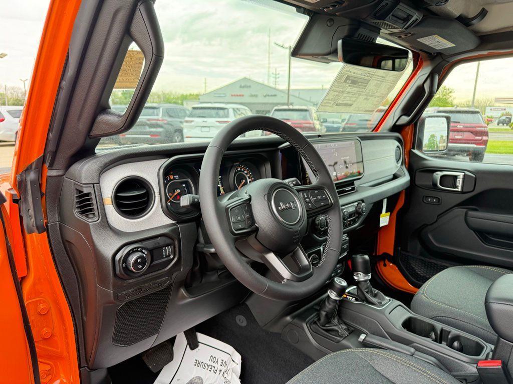 new 2025 Jeep Gladiator car, priced at $48,985