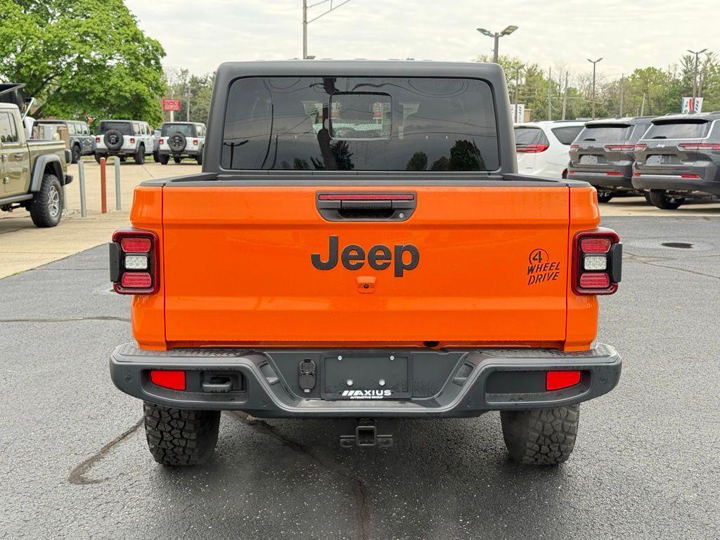 new 2025 Jeep Gladiator car, priced at $48,985