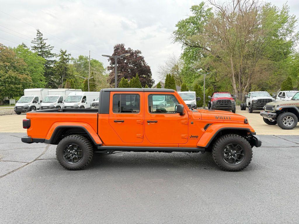 new 2025 Jeep Gladiator car, priced at $48,985