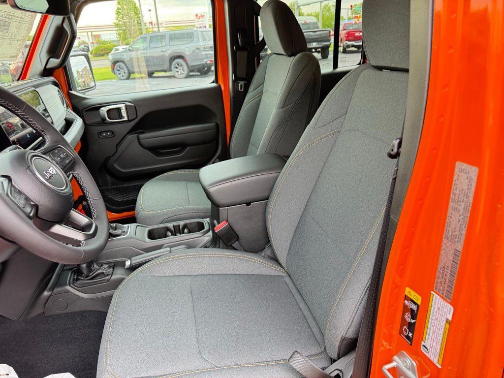 new 2025 Jeep Gladiator car, priced at $48,985