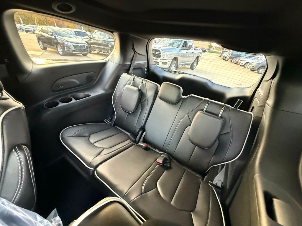 new 2026 Chrysler Pacifica car, priced at $46,601