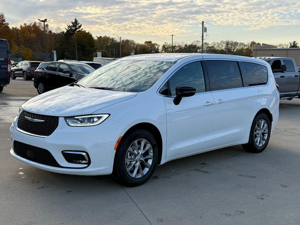 new 2026 Chrysler Pacifica car, priced at $46,601