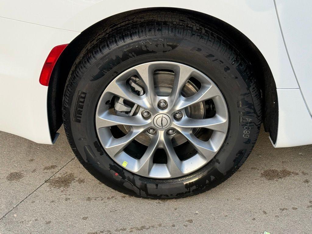 new 2026 Chrysler Pacifica car, priced at $46,601