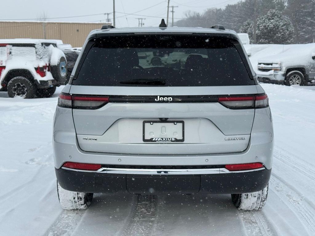 used 2022 Jeep Grand Cherokee car, priced at $27,856