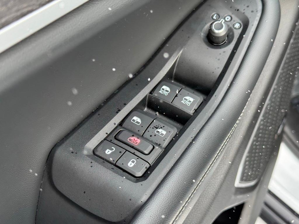 used 2022 Jeep Grand Cherokee car, priced at $27,856