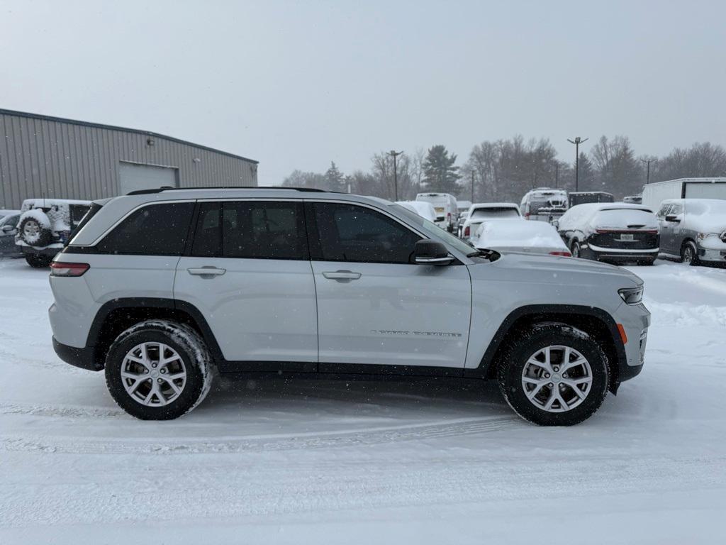 used 2022 Jeep Grand Cherokee car, priced at $27,856
