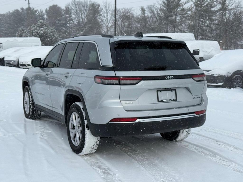 used 2022 Jeep Grand Cherokee car, priced at $27,856