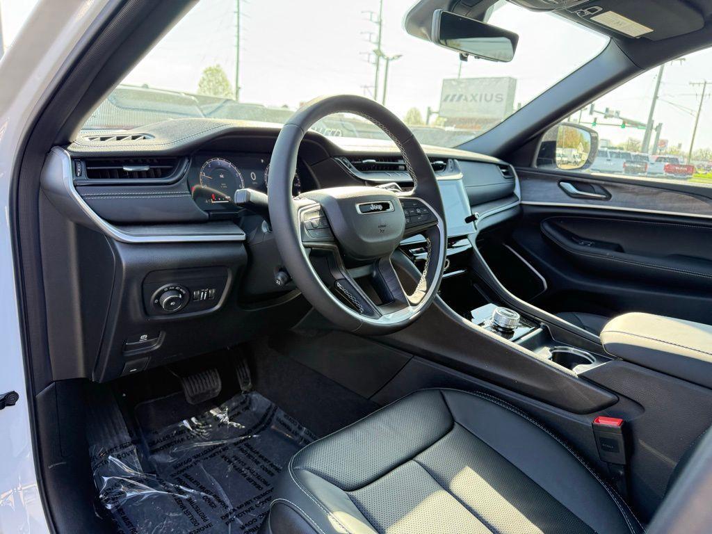 new 2026 Jeep Grand Cherokee L car