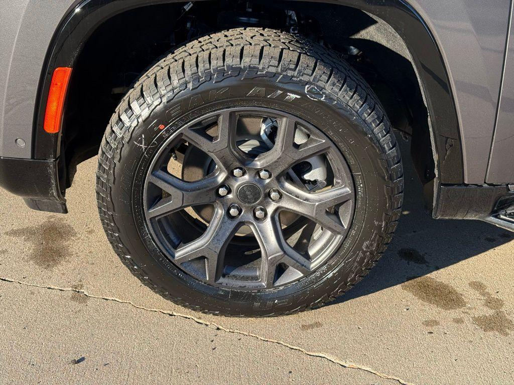 new 2026 Jeep Grand Wagoneer car, priced at $75,155