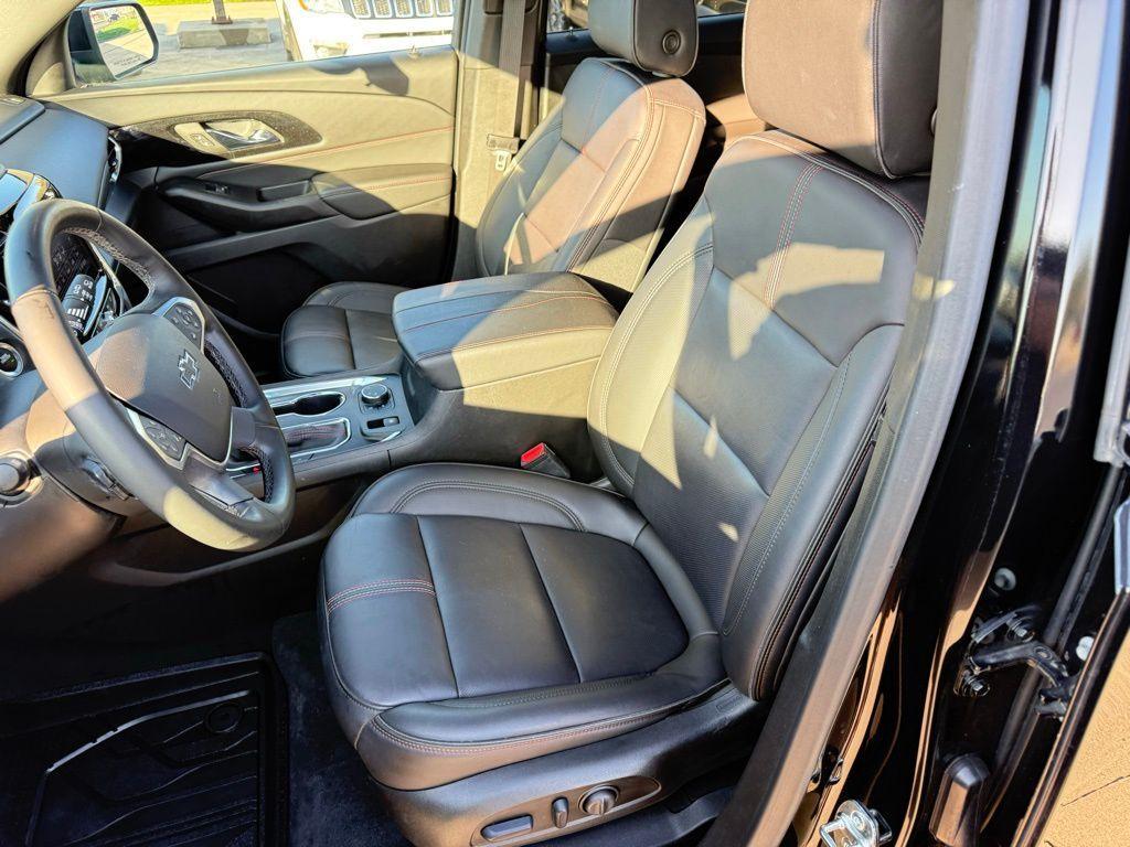 used 2023 Chevrolet Traverse car, priced at $36,791