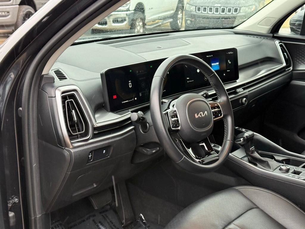 used 2024 Kia Sorento car, priced at $26,956