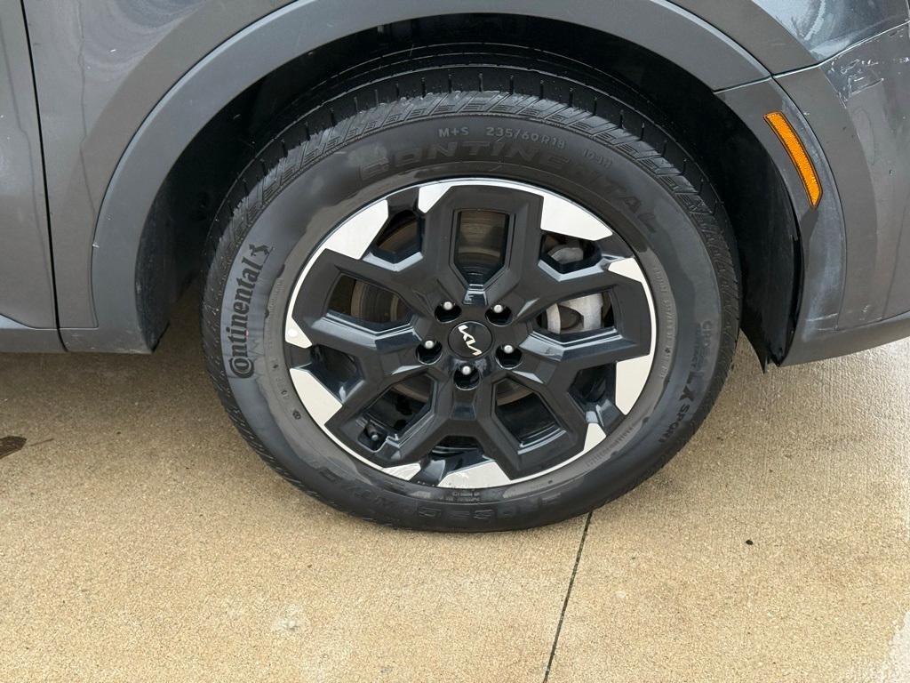 used 2024 Kia Sorento car, priced at $26,956