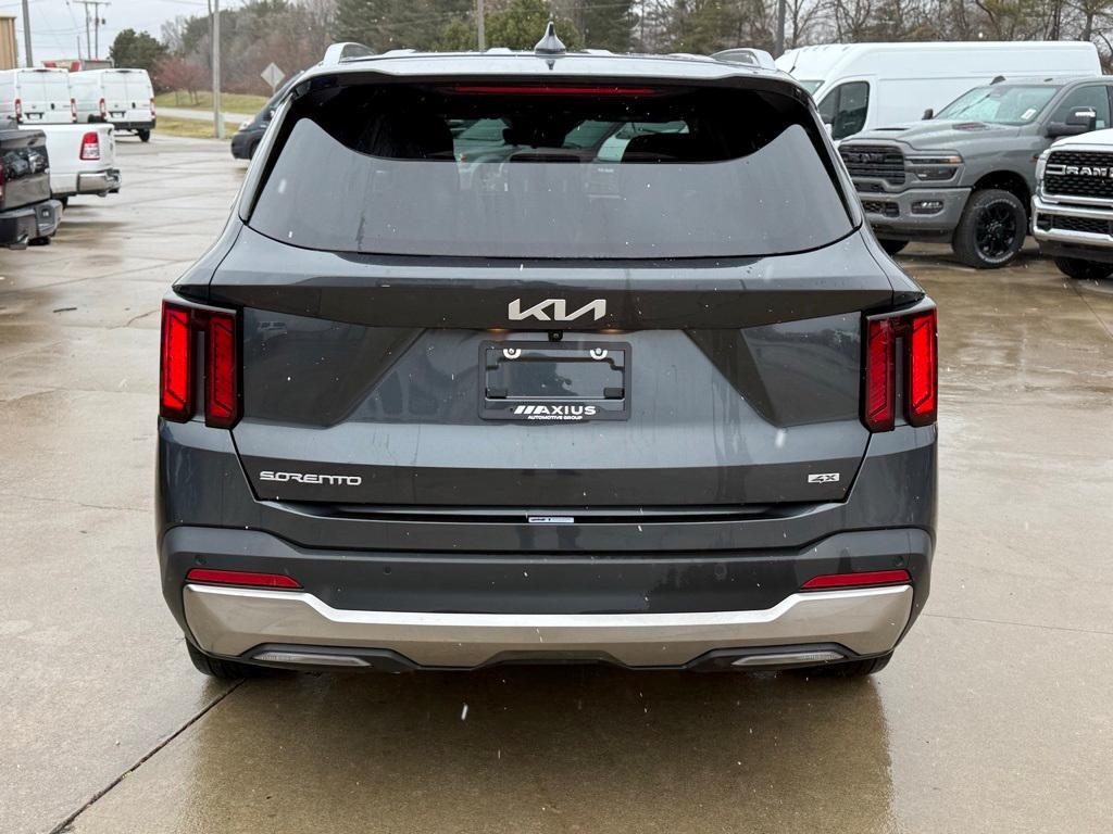 used 2024 Kia Sorento car, priced at $26,956