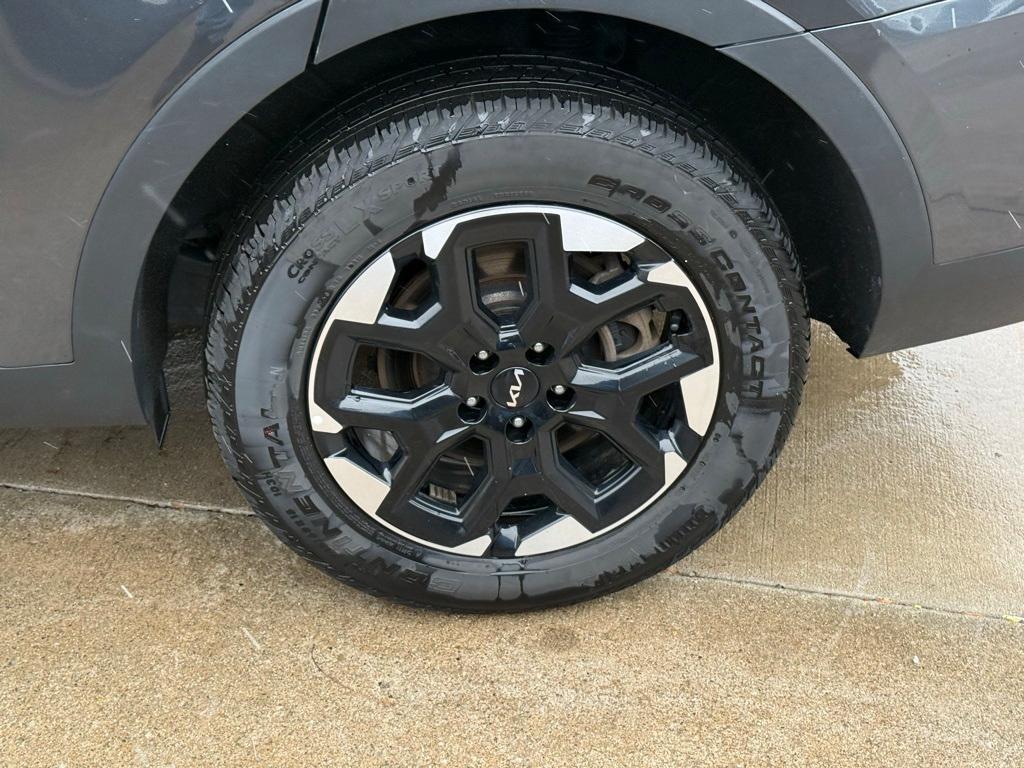 used 2024 Kia Sorento car, priced at $26,956