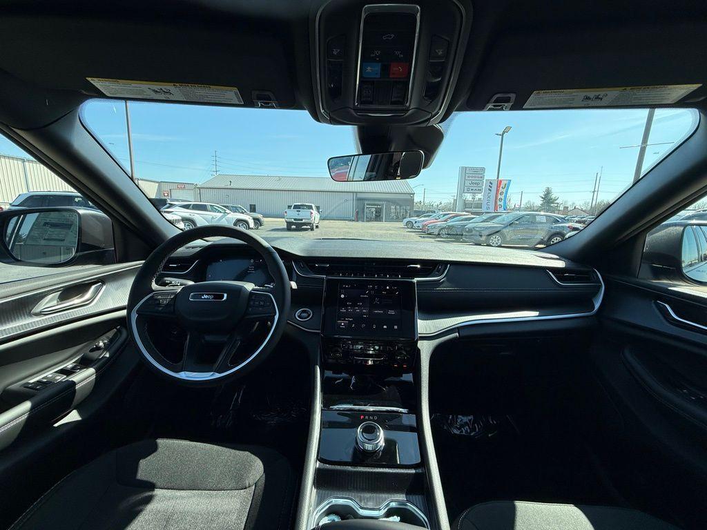 new 2026 Jeep Grand Cherokee car, priced at $43,296