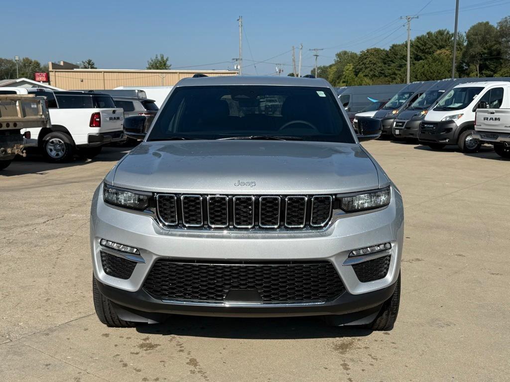 new 2025 Jeep Grand Cherokee car, priced at $45,217