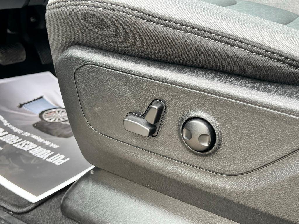 new 2025 Ram 1500 car, priced at $50,095