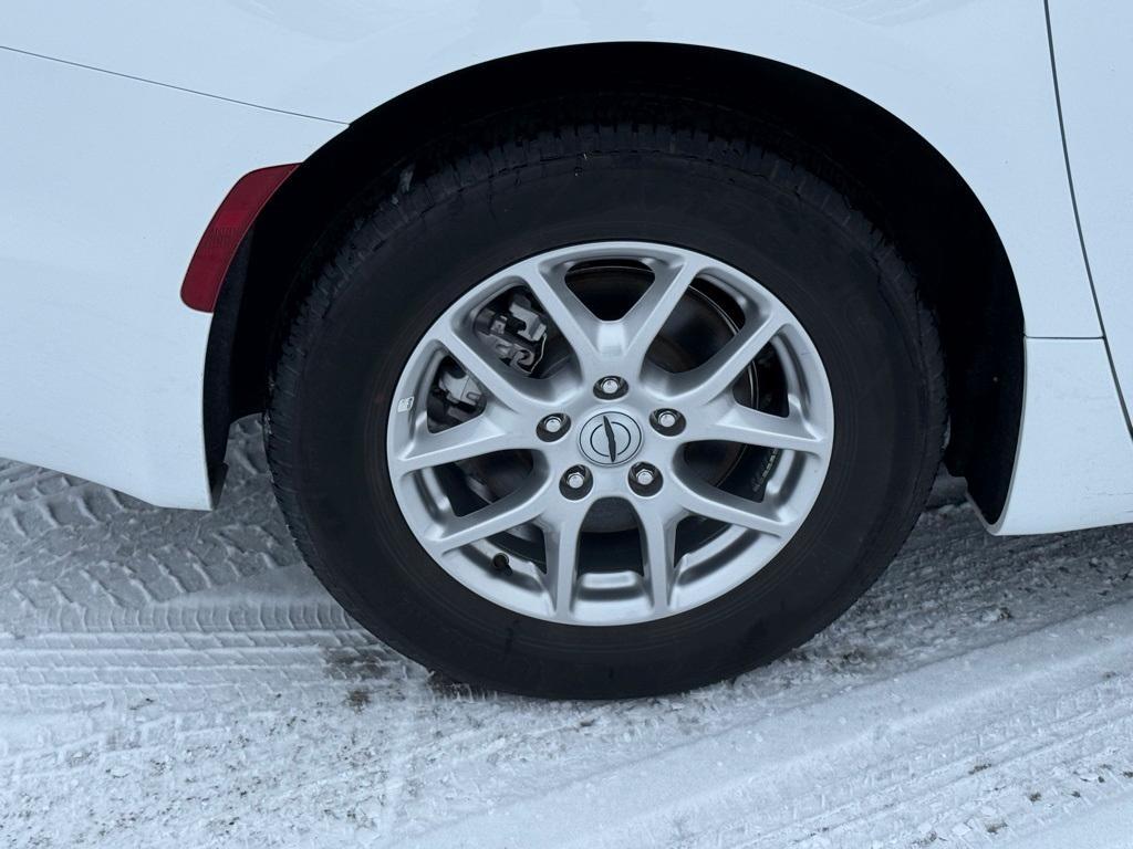 used 2024 Chrysler Pacifica car, priced at $29,981