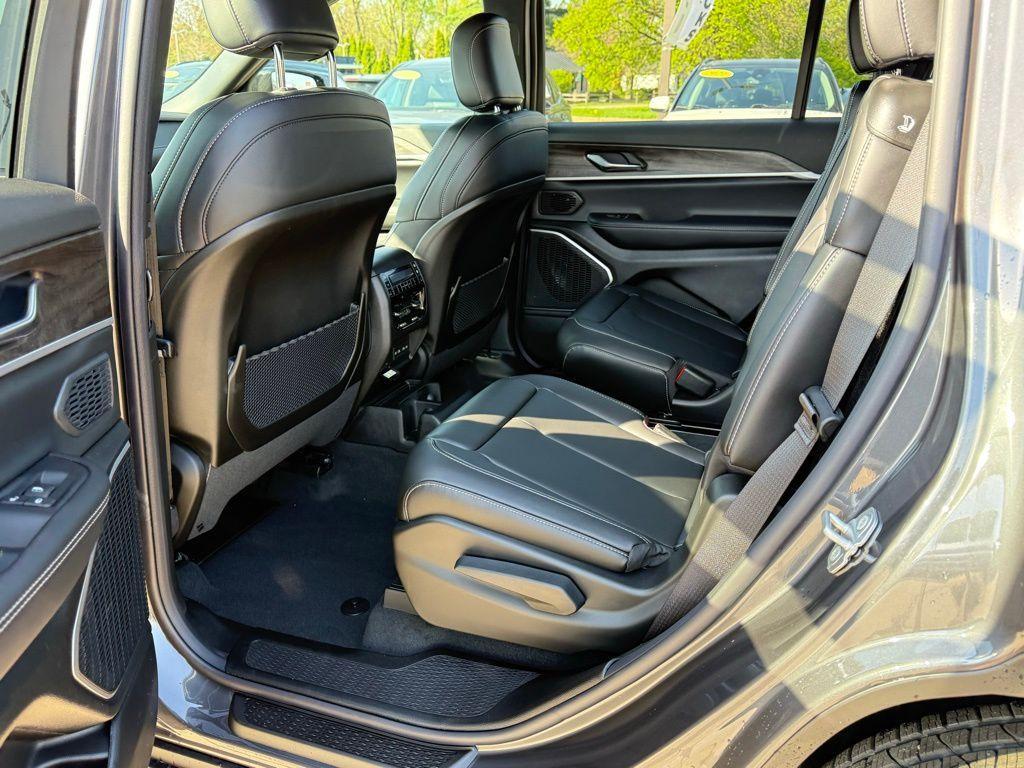 new 2026 Jeep Grand Cherokee L car, priced at $51,715