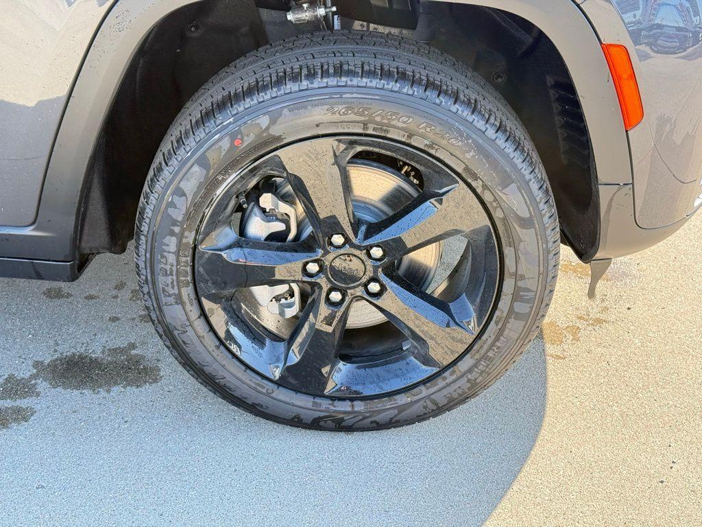 new 2026 Jeep Grand Cherokee L car, priced at $51,715