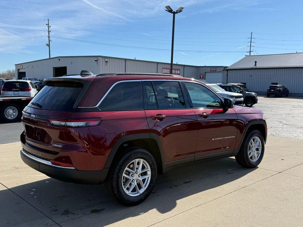 new 2026 Jeep Grand Cherokee car, priced at $43,625