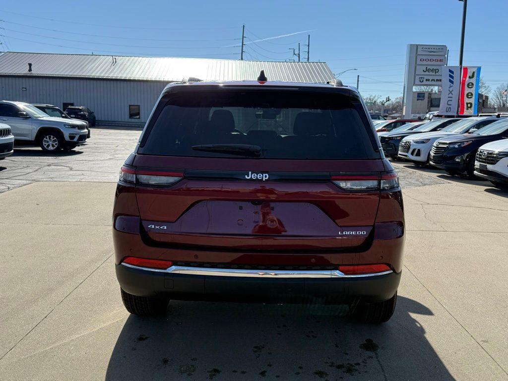 new 2026 Jeep Grand Cherokee car, priced at $43,625