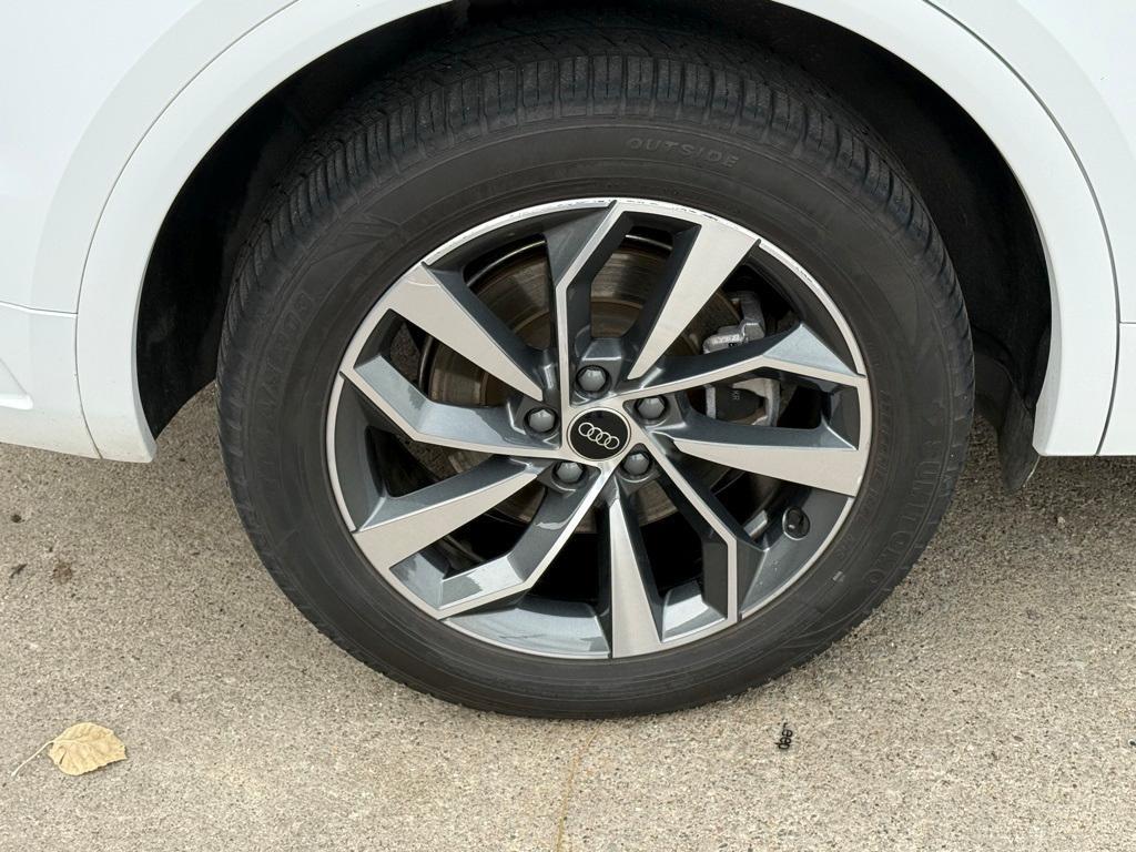 used 2024 Audi Q5 car, priced at $27,114