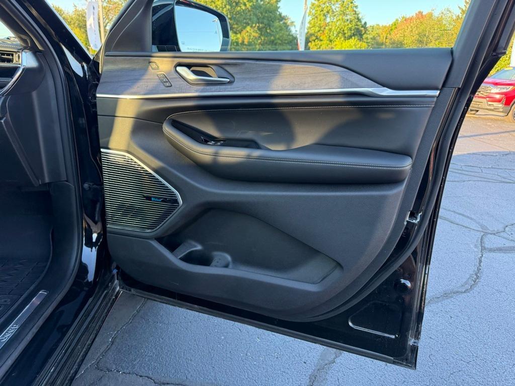 used 2023 Jeep Grand Cherokee 4xe car, priced at $33,725