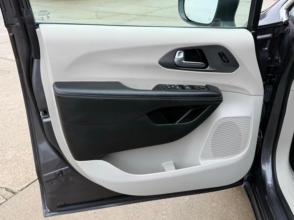 used 2022 Chrysler Pacifica car, priced at $23,981