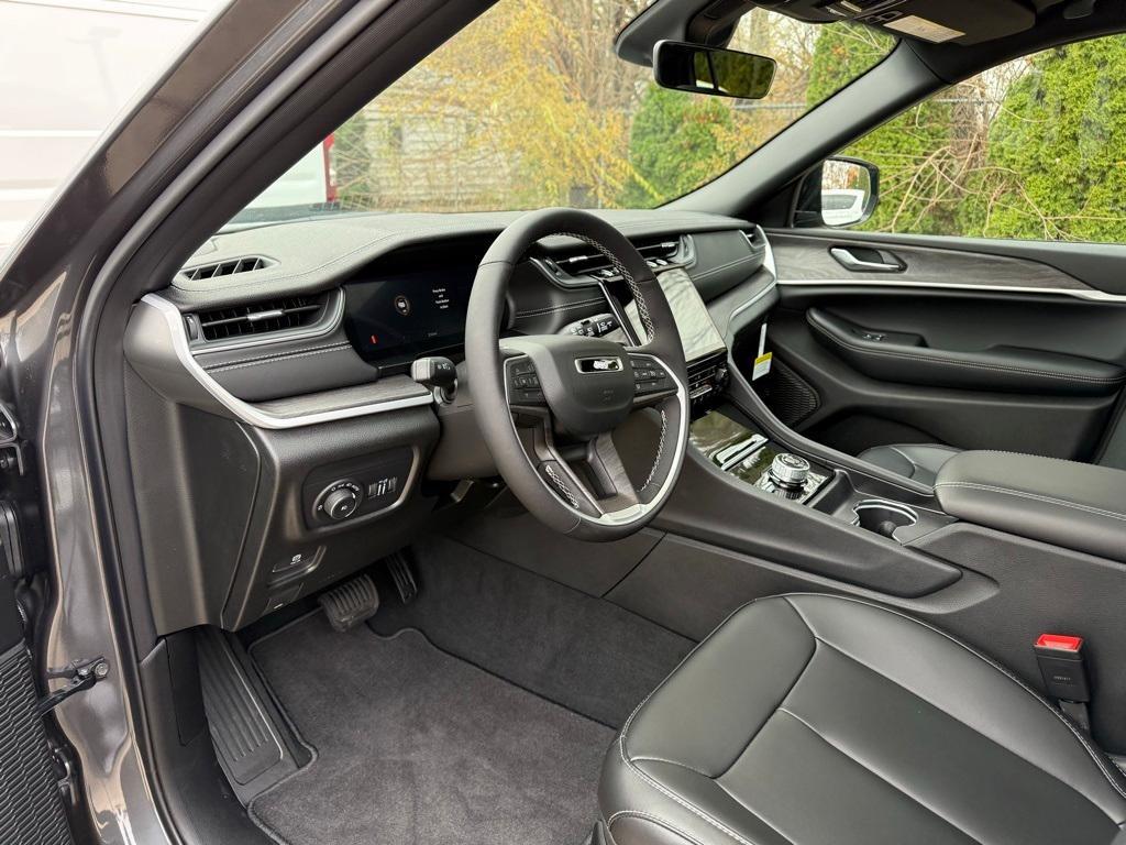 new 2025 Jeep Grand Cherokee L car, priced at $47,235