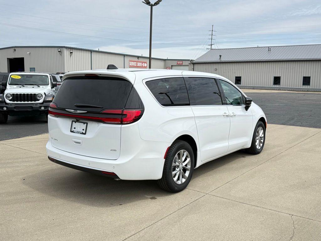 new 2026 Chrysler Pacifica car, priced at $43,297