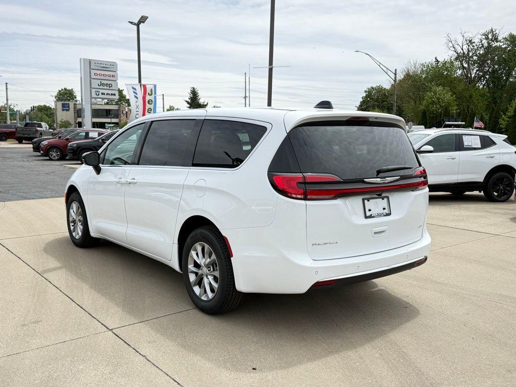 new 2026 Chrysler Pacifica car, priced at $43,297