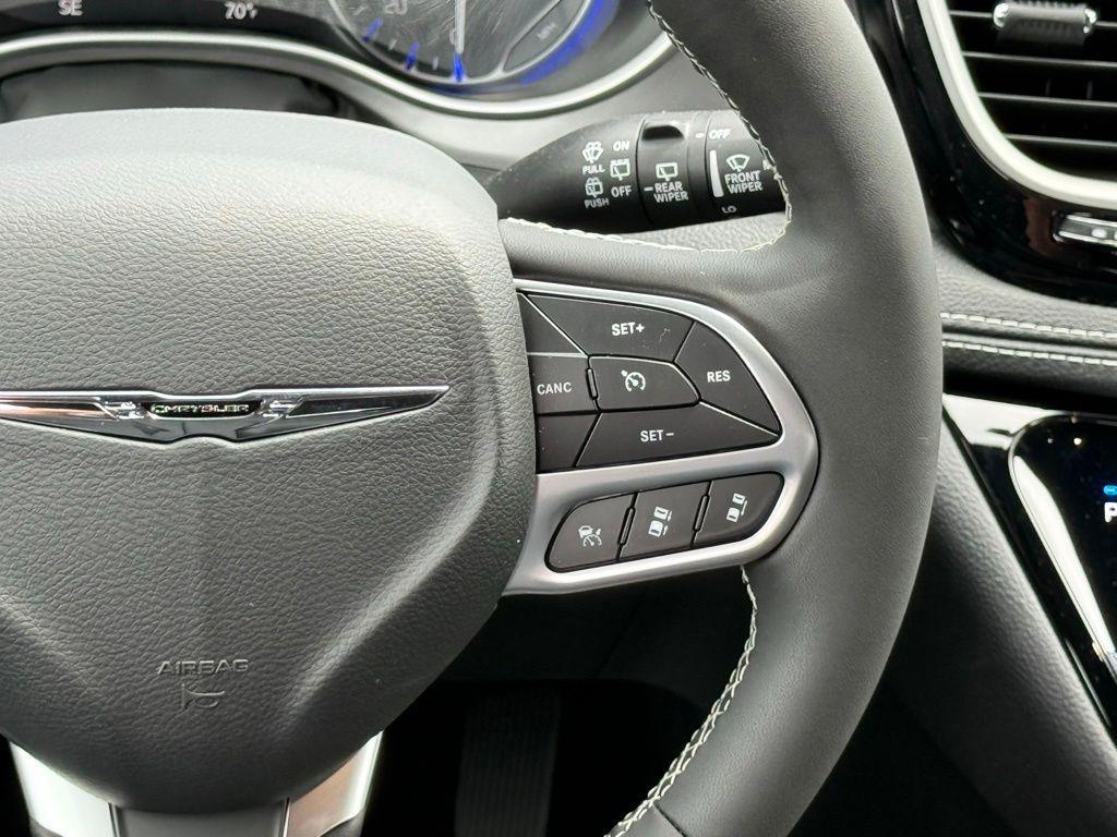 new 2026 Chrysler Pacifica car, priced at $43,297