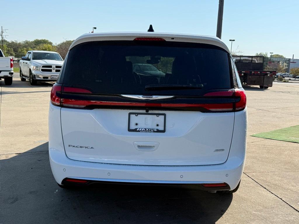 new 2026 Chrysler Pacifica car, priced at $44,297