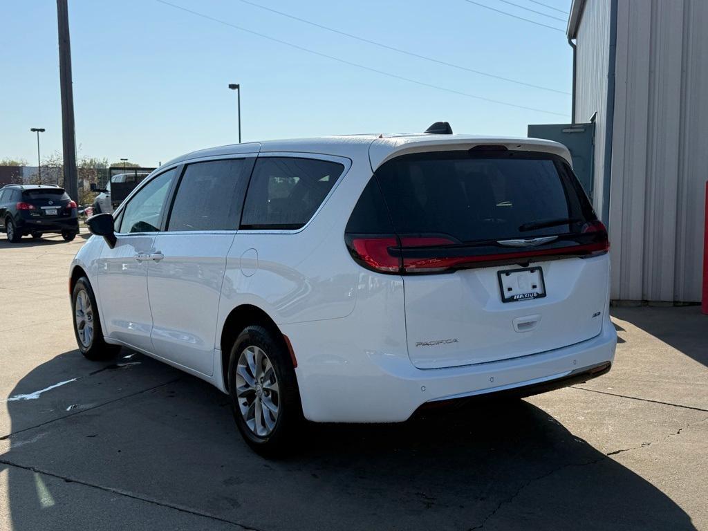 new 2026 Chrysler Pacifica car, priced at $44,297
