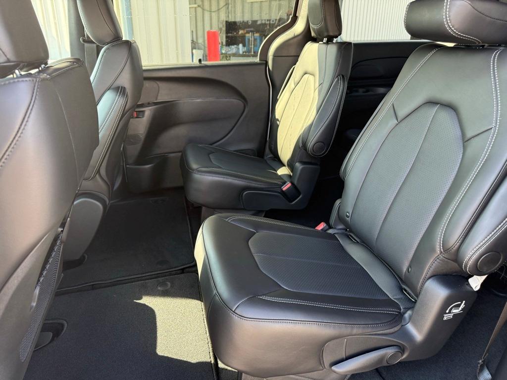 new 2026 Chrysler Pacifica car, priced at $44,297