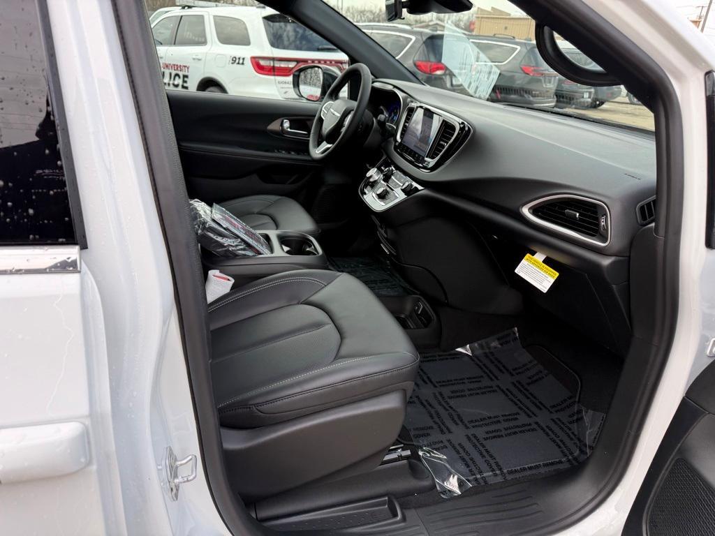 new 2026 Chrysler Voyager car, priced at $39,965