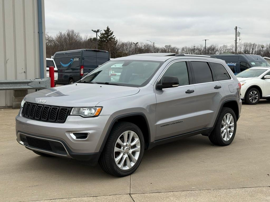 used 2017 Jeep Grand Cherokee car, priced at $8,724