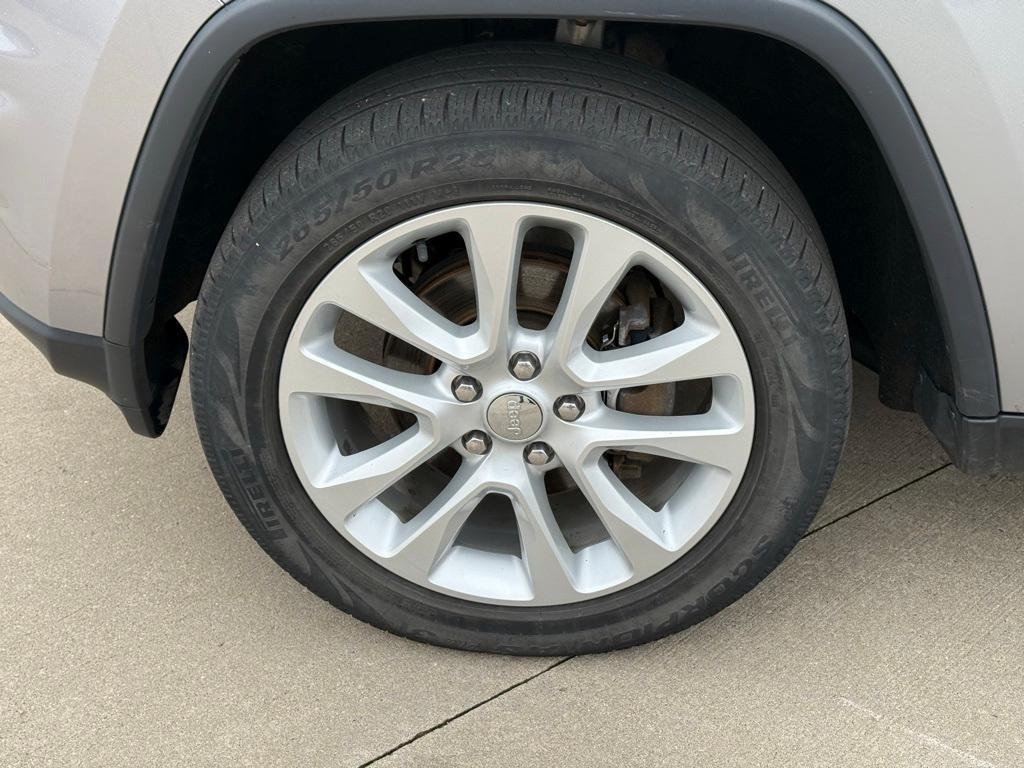 used 2017 Jeep Grand Cherokee car, priced at $8,724