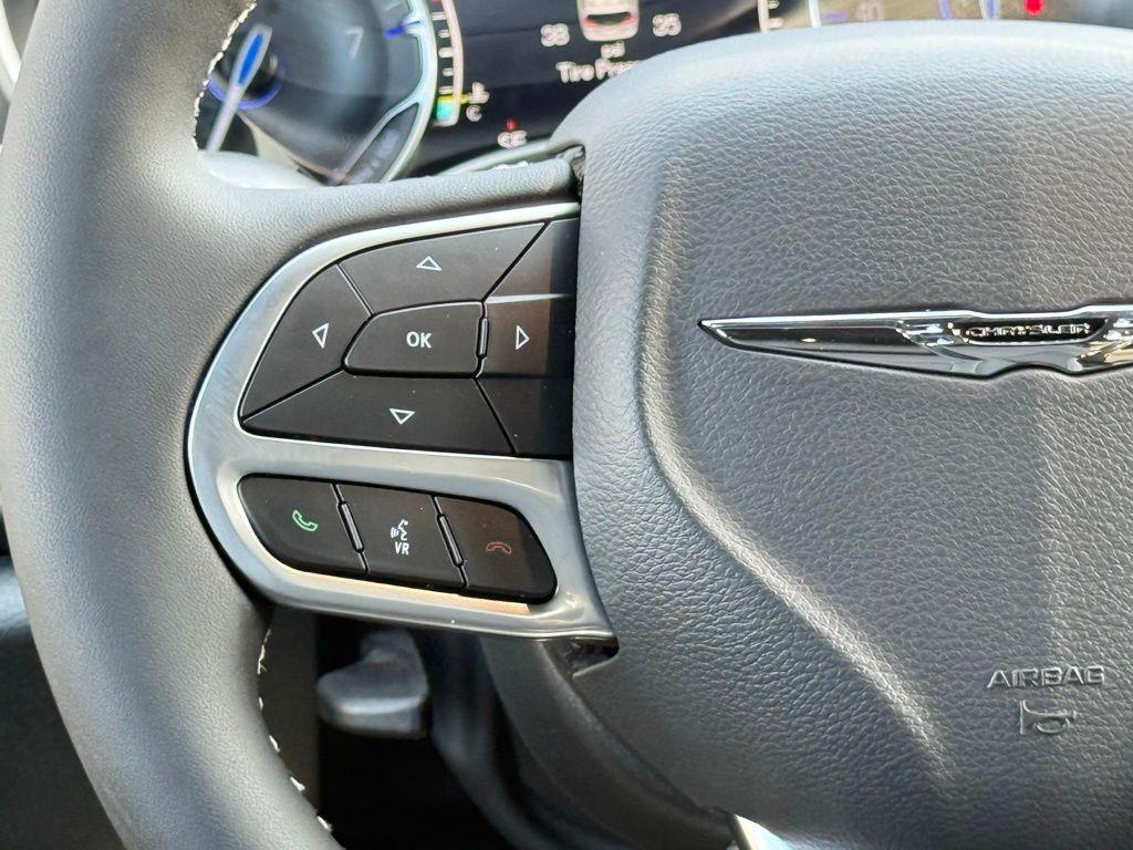 new 2025 Chrysler Pacifica car, priced at $45,725