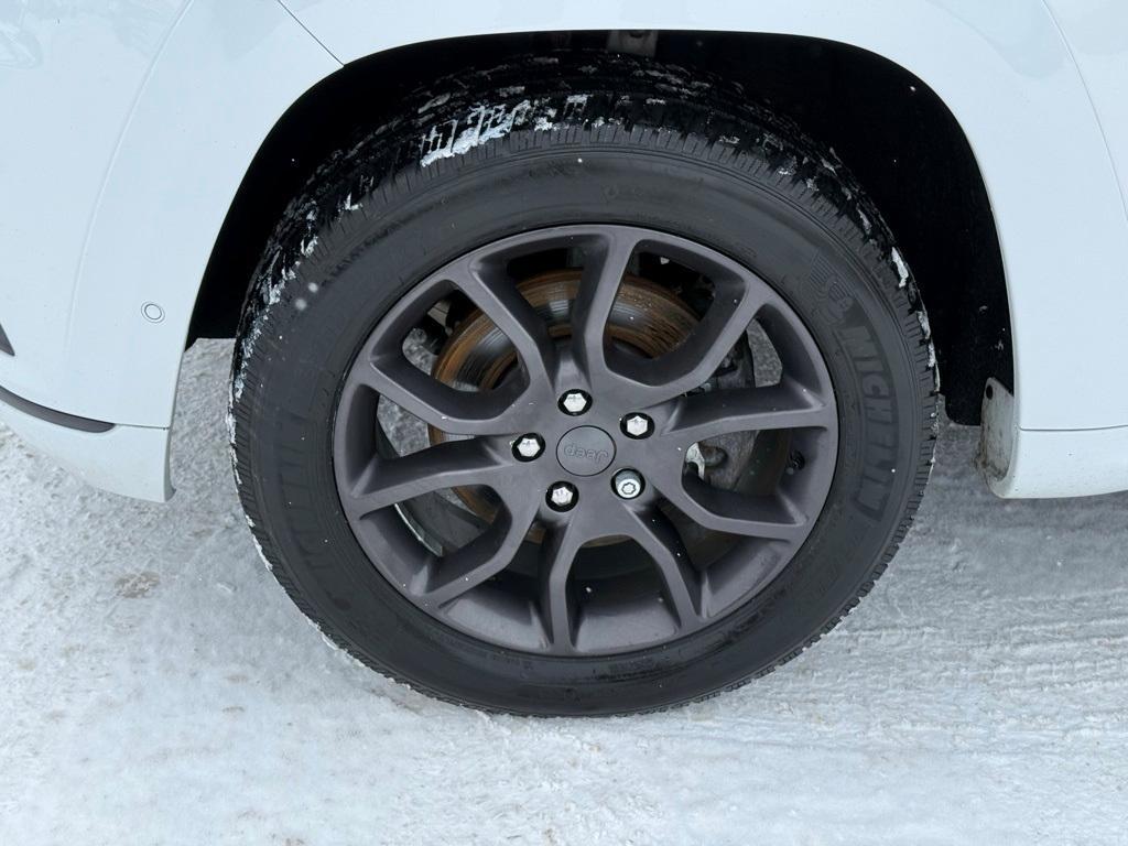 used 2020 Jeep Grand Cherokee car, priced at $28,981